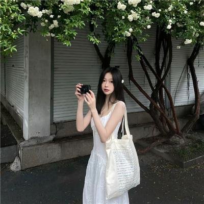 美女荒野逃亡